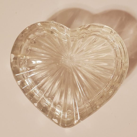 Glass Heart Shaped Trinket Jewelry holder - Picture 8 of 11